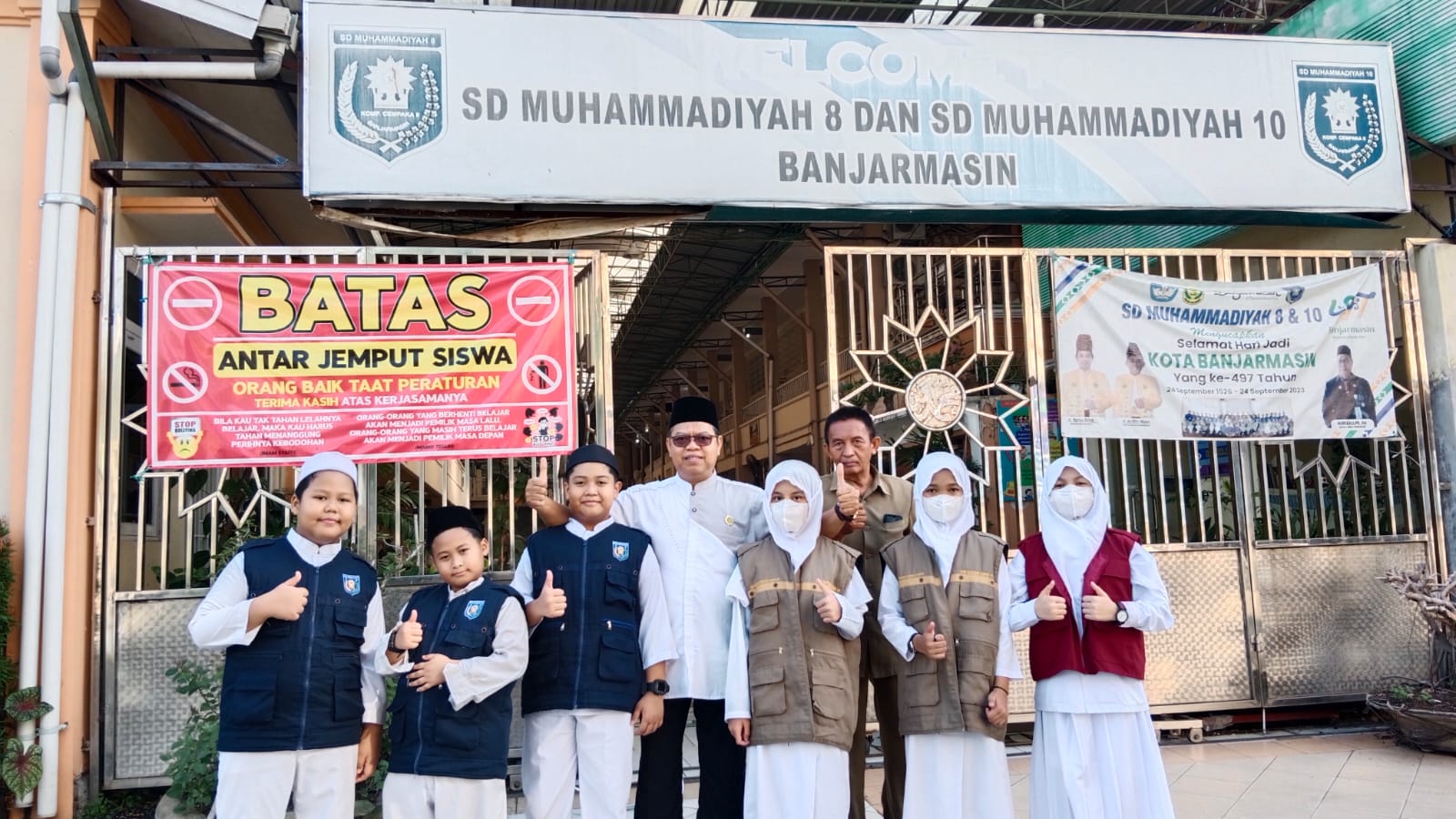 Aksi Mulia di SD Muhammadiyah 8 dan 10 Banjarmasin Jumat Berbagi Untuk Kemanusiaan.
